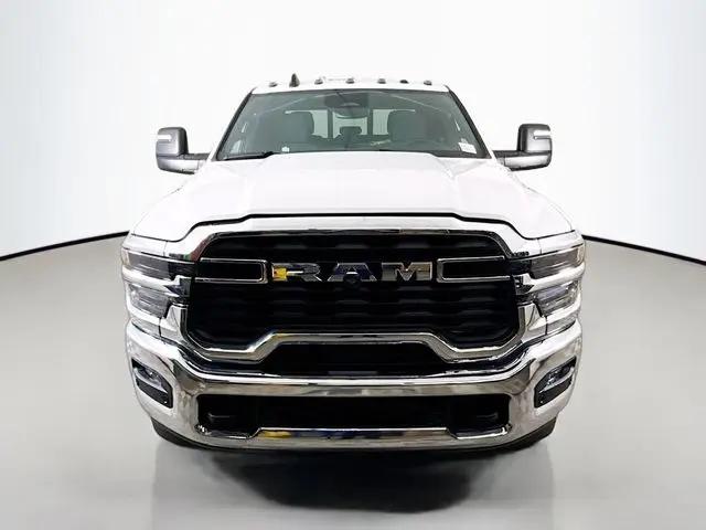 2026 Ram 3500 Tradesman Crew Cab 4x4 8' Box