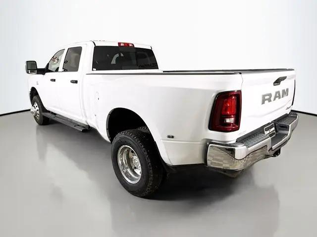 2026 Ram 3500 Tradesman Crew Cab 4x4 8' Box