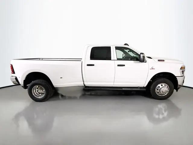 2026 Ram 3500 Tradesman Crew Cab 4x4 8' Box