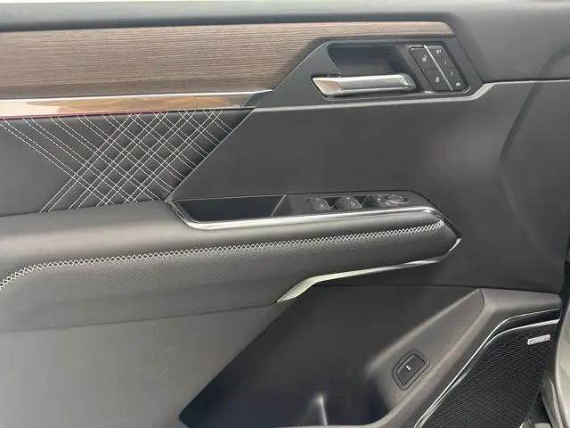 2024 GMC Acadia AWD Denali