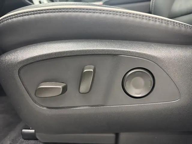2024 GMC Acadia AWD Denali