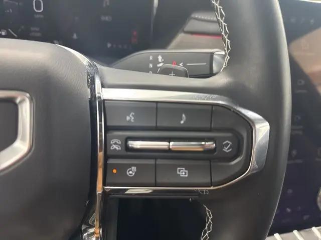 2024 GMC Acadia AWD Denali