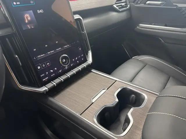 2024 GMC Acadia AWD Denali