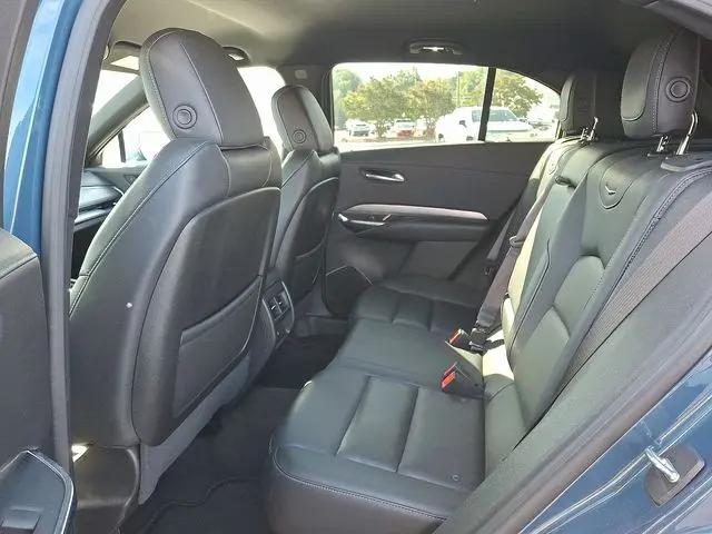 2024 Cadillac XT4 FWD Premium Luxury