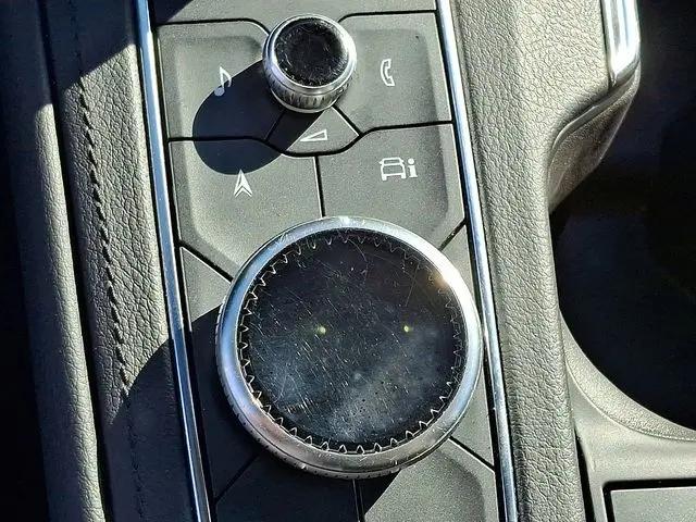 2024 Cadillac XT4 FWD Premium Luxury