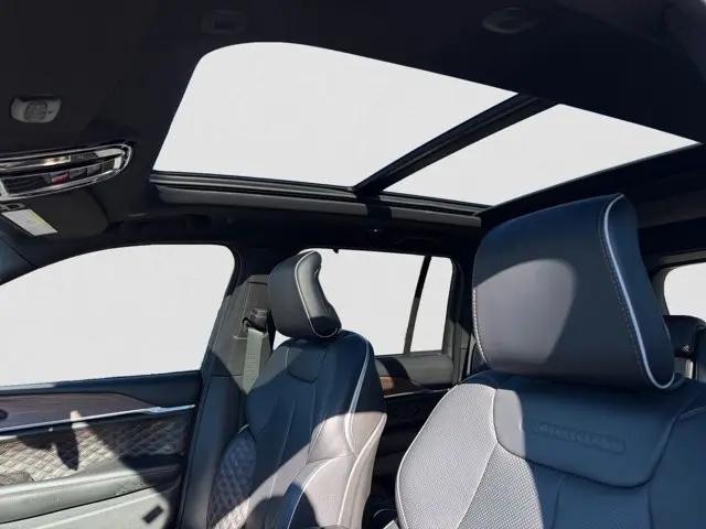 2023 Jeep Grand Cherokee Summit
