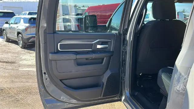 2026 Ram 2500 Big Horn Crew Cab 4x4 64 Box