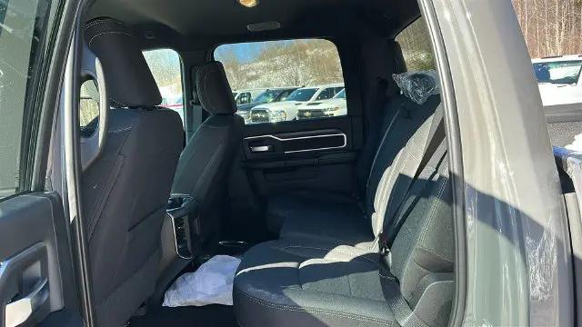 2026 Ram 2500 Big Horn Crew Cab 4x4 64 Box