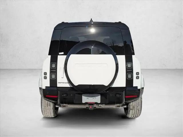 2026 Land Rover Defender P400 X-Dynamic SE