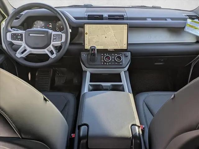 2026 Land Rover Defender P400 X-Dynamic SE