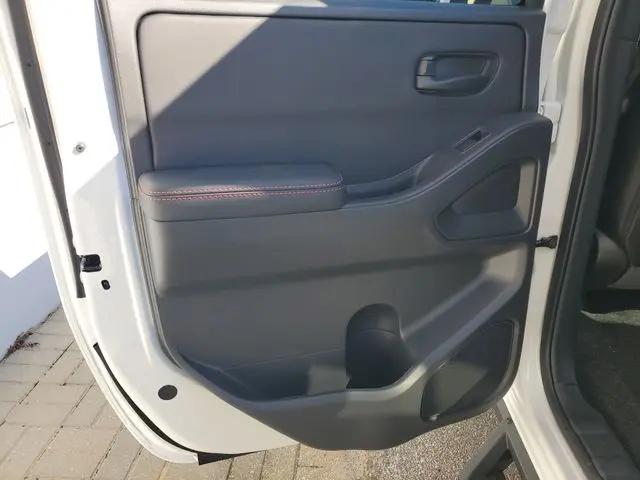 2026 Nissan Frontier Crew Cab PRO-4X 4x4