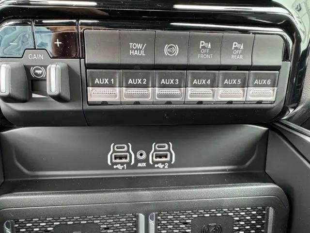 2026 Ram 3500 Big Horn Crew Cab 4x4 8' Box