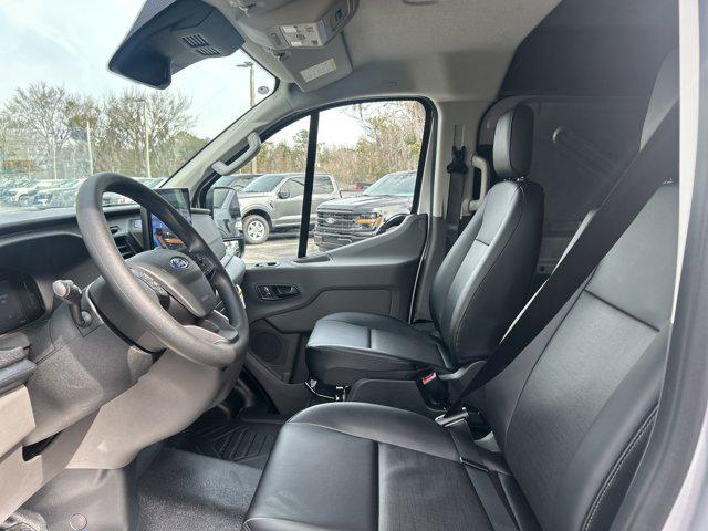 2026 Ford Transit T-150 130" Low Rf 8800 GVWR RWD