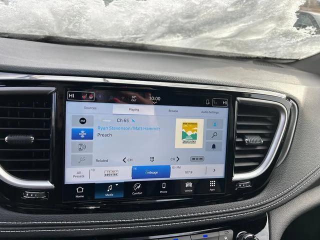 2026 Chrysler Pacifica Select AWD