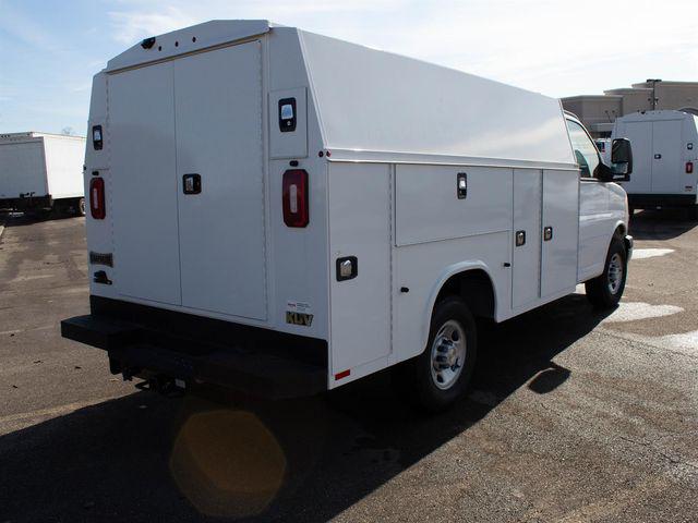 2025 Chevrolet Express Cutaway Work Van