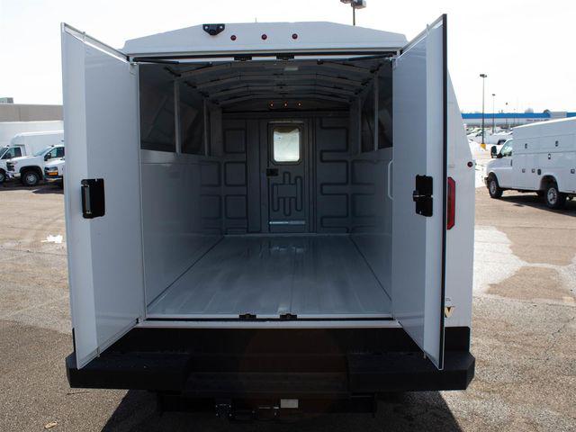 2025 Chevrolet Express Cutaway Work Van