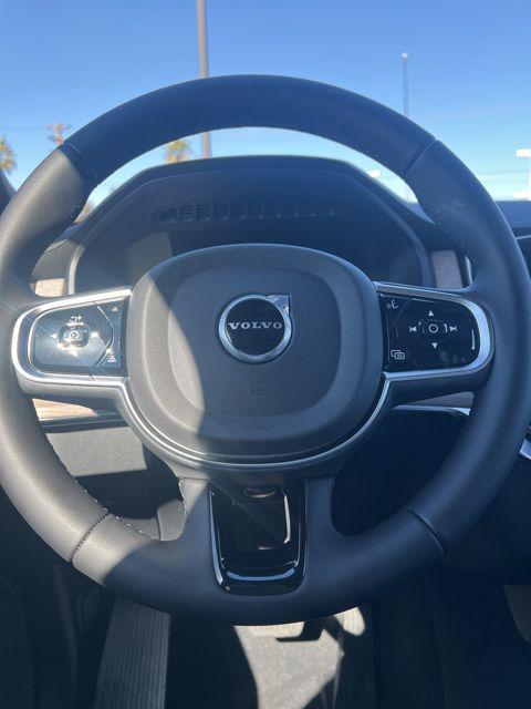 2026 Volvo XC90 Plus, B6 AWD Gas (mild hybrid), Gasoline, Bright, 7 Seats