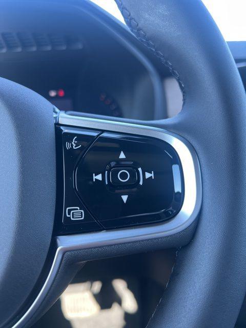 2026 Volvo XC90 Plus, B6 AWD Gas (mild hybrid), Gasoline, Bright, 7 Seats