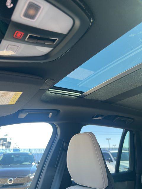 2026 Volvo XC90 Plus, B6 AWD Gas (mild hybrid), Gasoline, Bright, 7 Seats