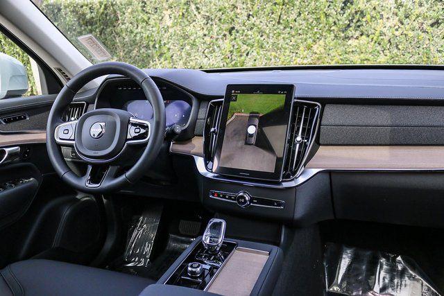 2026 Volvo XC90 Plus, B5 AWD Gas (mild hybrid), Gasoline, Bright, 7 Seats