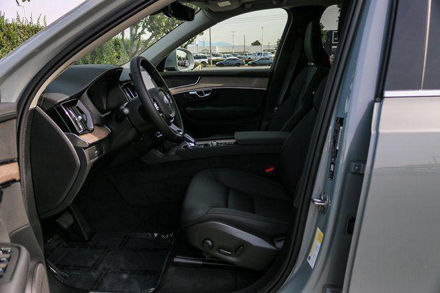 2026 Volvo XC90 Plus, B5 AWD Gas (mild hybrid), Gasoline, Bright, 7 Seats