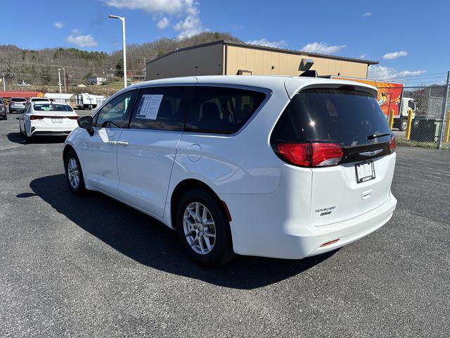 2024 Chrysler Voyager LX