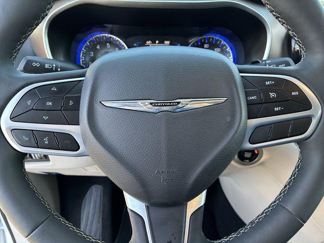 2024 Chrysler Voyager LX