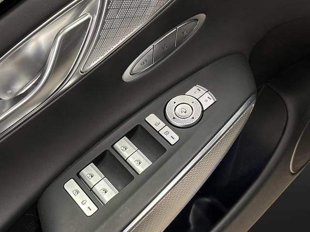 2024 Genesis GV70 3.5T AWD Sport