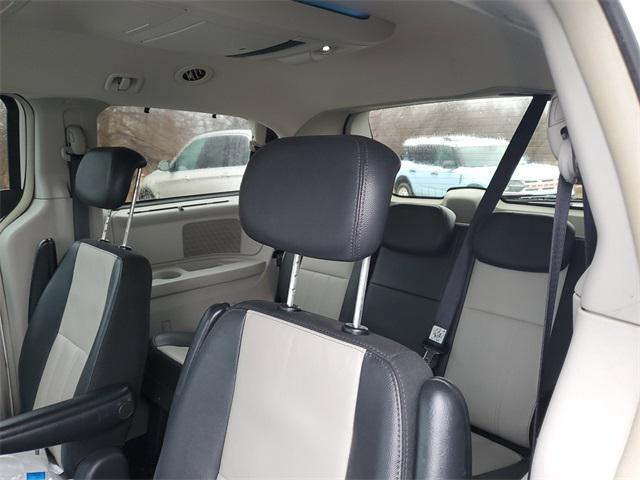 2010 Chrysler Town & Country Touring Plus