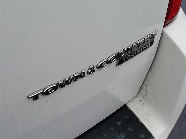 2010 Chrysler Town & Country Touring Plus