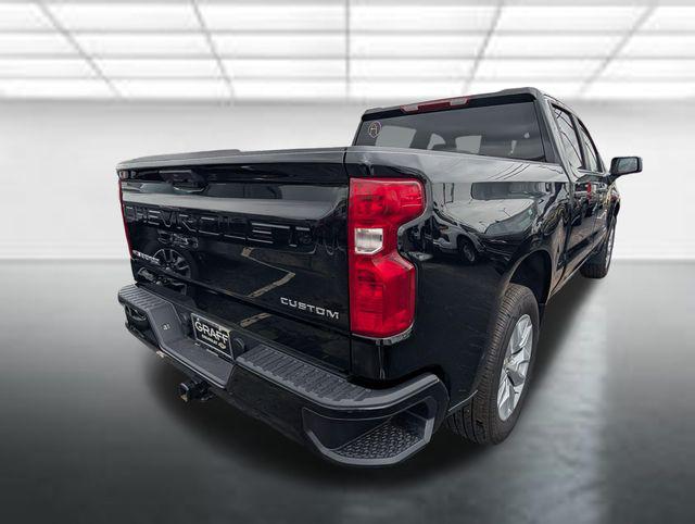 2026 Chevrolet Silverado 1500 2WD Crew Cab Short Bed Custom