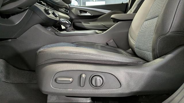 2026 Buick NV Preferred FWD