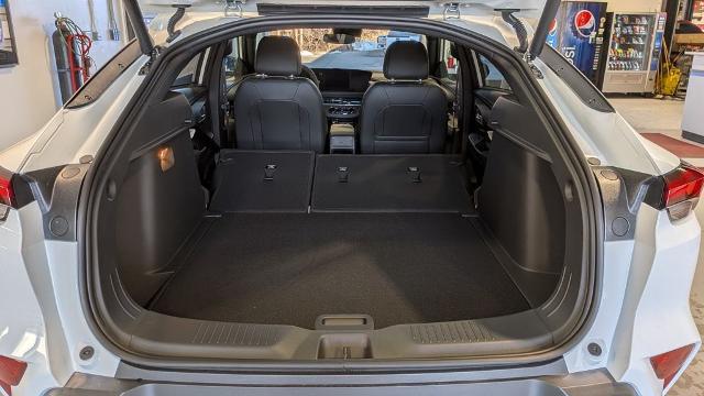 2026 Buick NV Preferred FWD