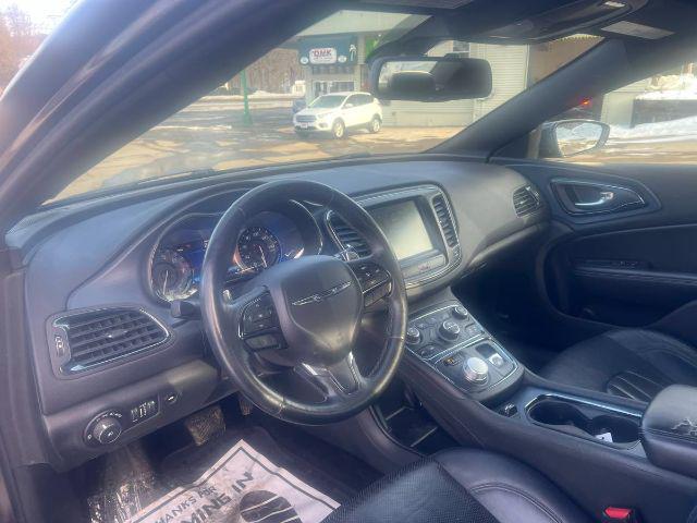 2015 Chrysler 200 S