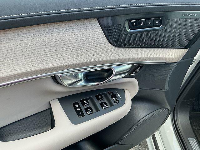 2026 Volvo XC90 Plus, B6 AWD Gas (mild hybrid), Gasoline, Bright, 7 Seats