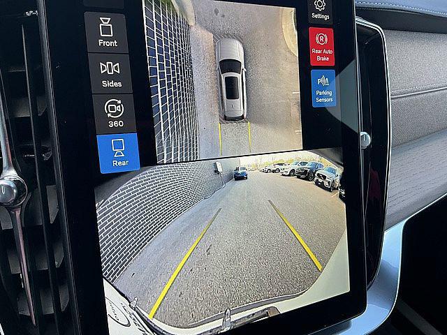 2026 Volvo XC90 Plus, B6 AWD Gas (mild hybrid), Gasoline, Bright, 7 Seats