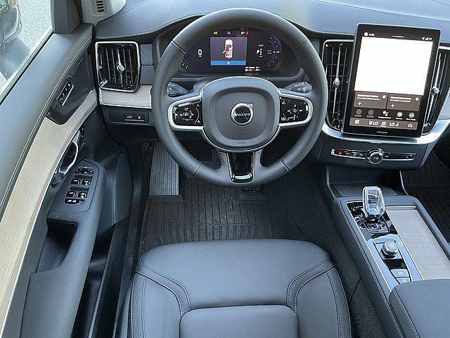 2026 Volvo XC90 Plug-In Hybrid Plus, T8 AWD, Electric/Gasoline, Bright, 7 Seats