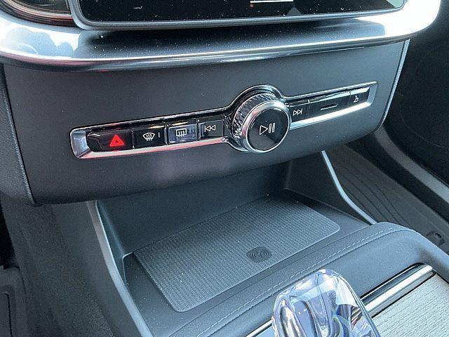 2026 Volvo XC90 Plug-In Hybrid Plus, T8 AWD, Electric/Gasoline, Bright, 7 Seats
