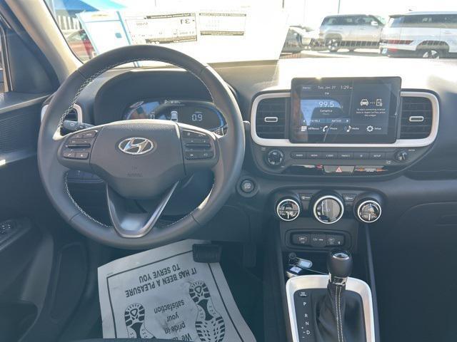 2026 Hyundai Venue SEL w/Two-Tone Roof