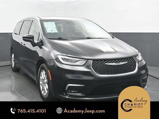 2023 Chrysler Pacifica Touring L for sale in Tipton, IN