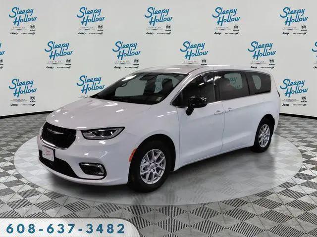 2025 Chrysler Pacifica Select for sale in Viroqua, WI