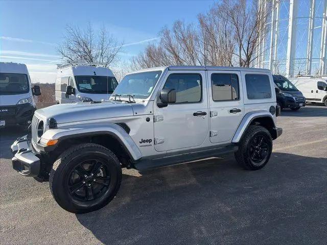 2022 Jeep Wrangler Unlimited Sahara Altitude 4x4 for sale in Davenport, IA