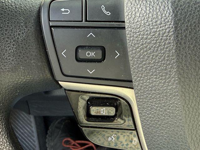 2025 Toyota Camry LE - Photo 13