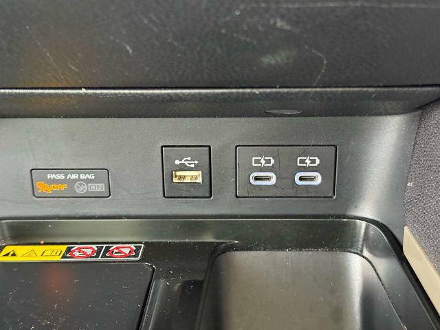 2025 Toyota Camry LE - Photo 18