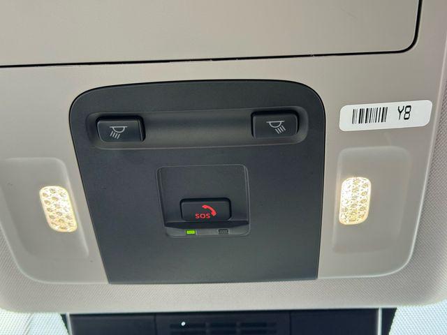 2025 Toyota Camry LE - Photo 21