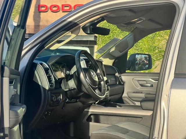 2020 RAM 1500 Big Horn Crew Cab 4x4 64 Box