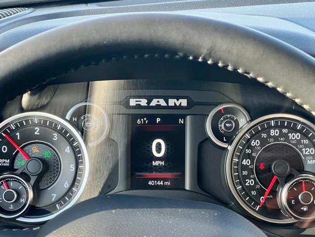 2020 RAM 1500 Big Horn Crew Cab 4x4 64 Box