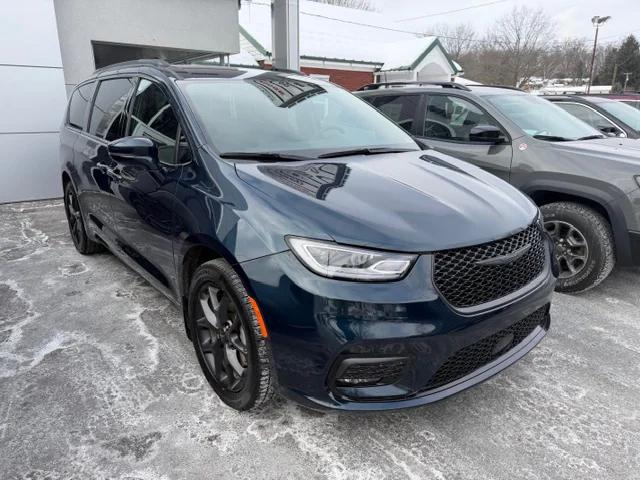 2022 Chrysler Pacifica Touring L AWD
