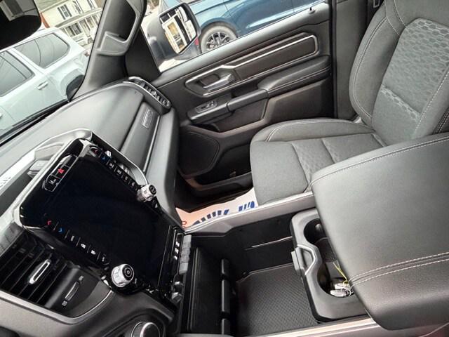 2025 Ram 1500 Big Horn Crew Cab 4x4 5'7" Box