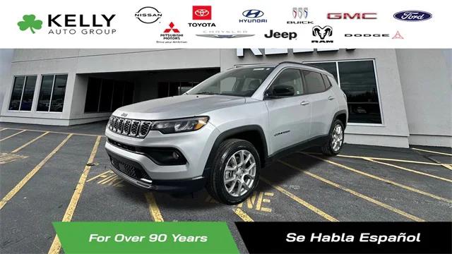 2024 Jeep Compass Latitude Lux FWD